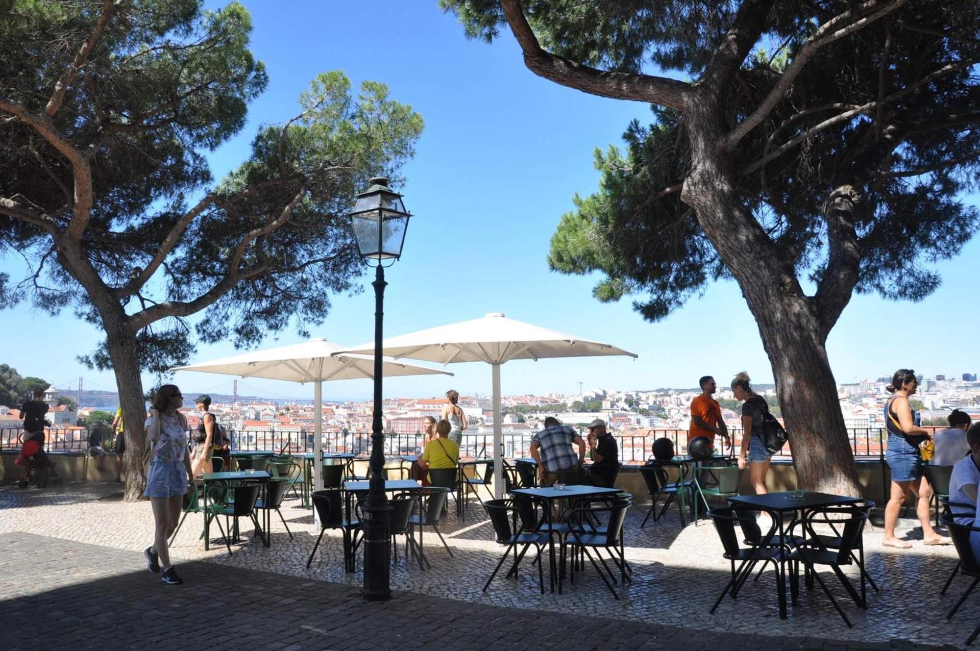 Costa Do Castelo Terrace, Em Rua Dos Lagares 8 Appartement Lissabon Buitenkant foto